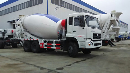 湖北騰宇金楚專用汽車供應(yīng)樂山東風10方12方水泥攪拌車價格分析